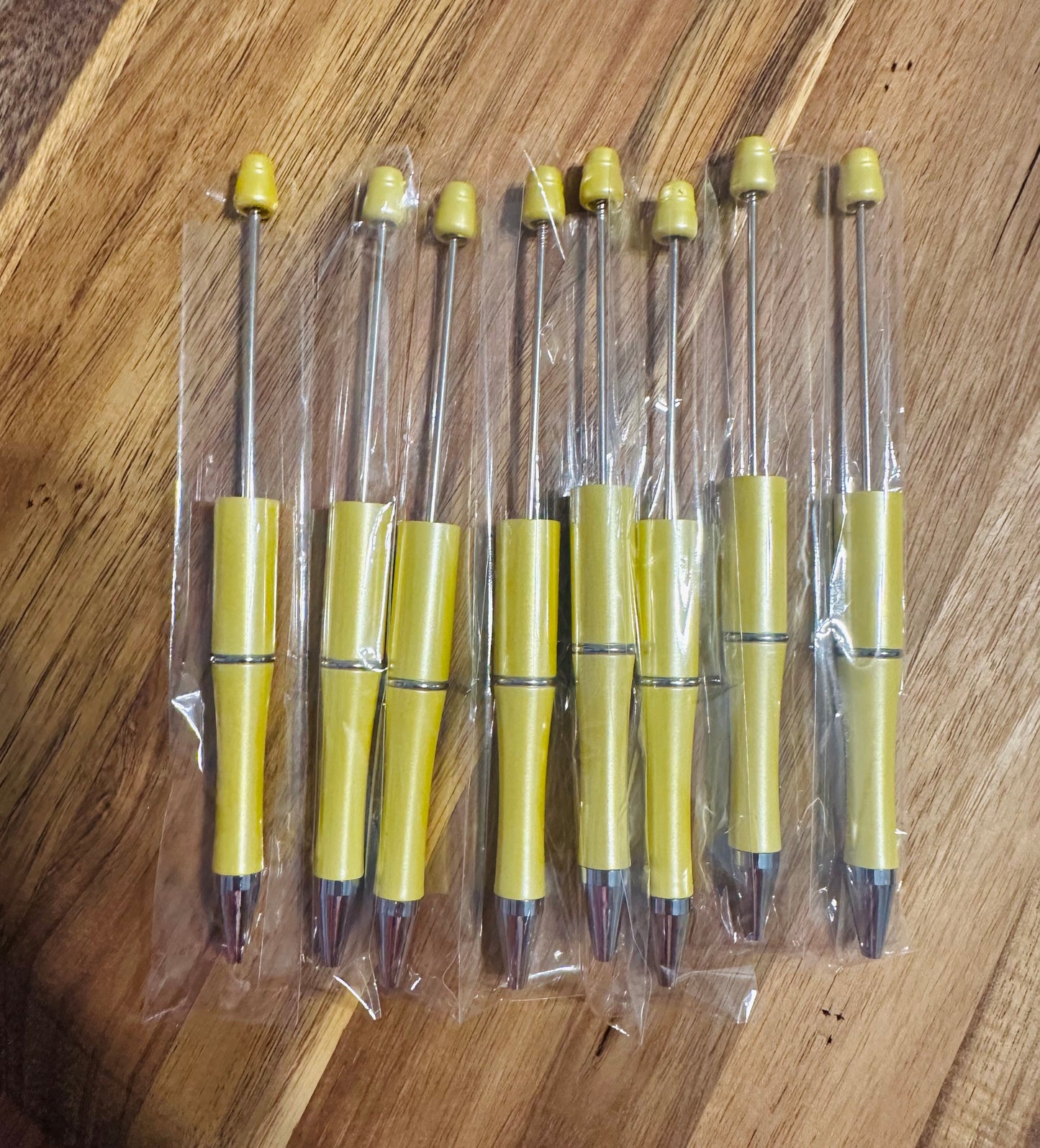 Pearl yellow plastic pens (wholesale)