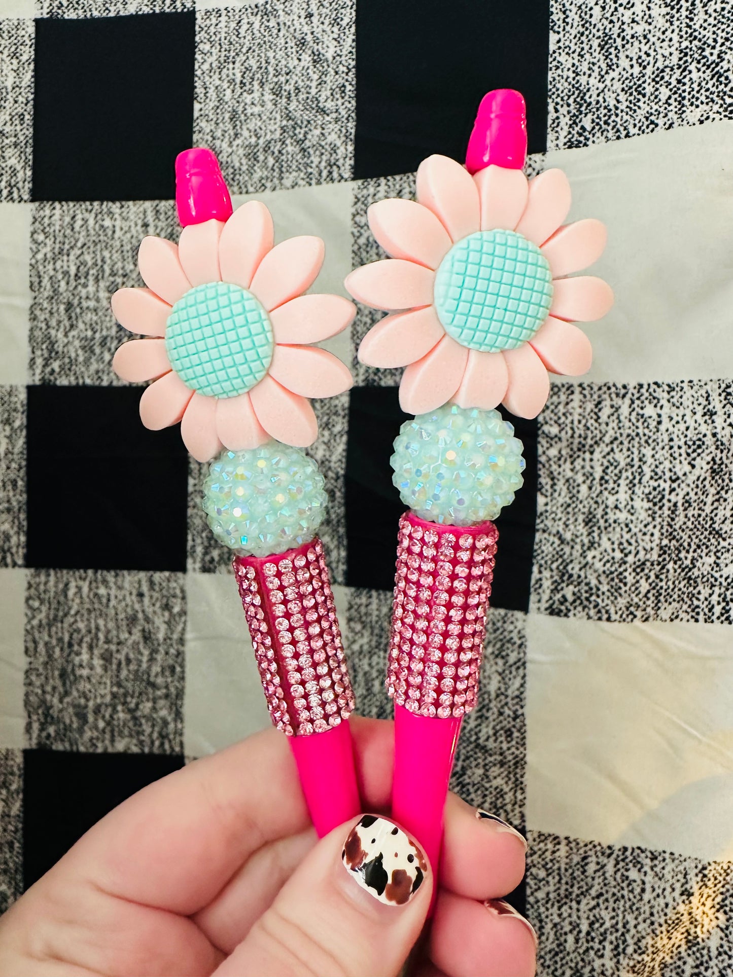 Pink Daisy pen