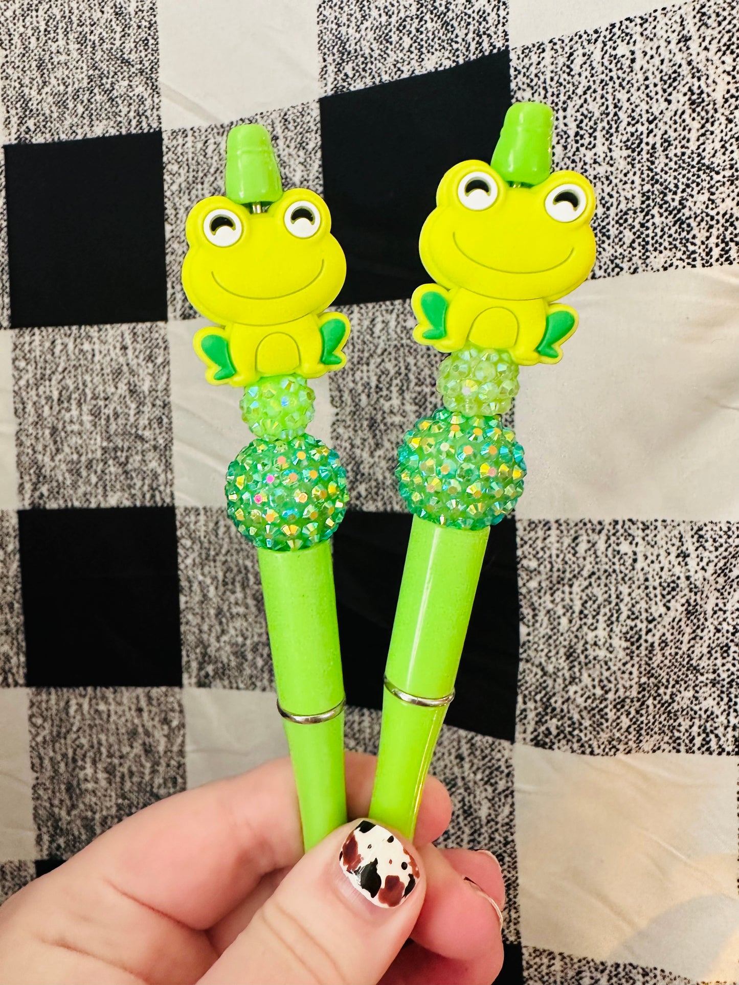 Lil froggy pen